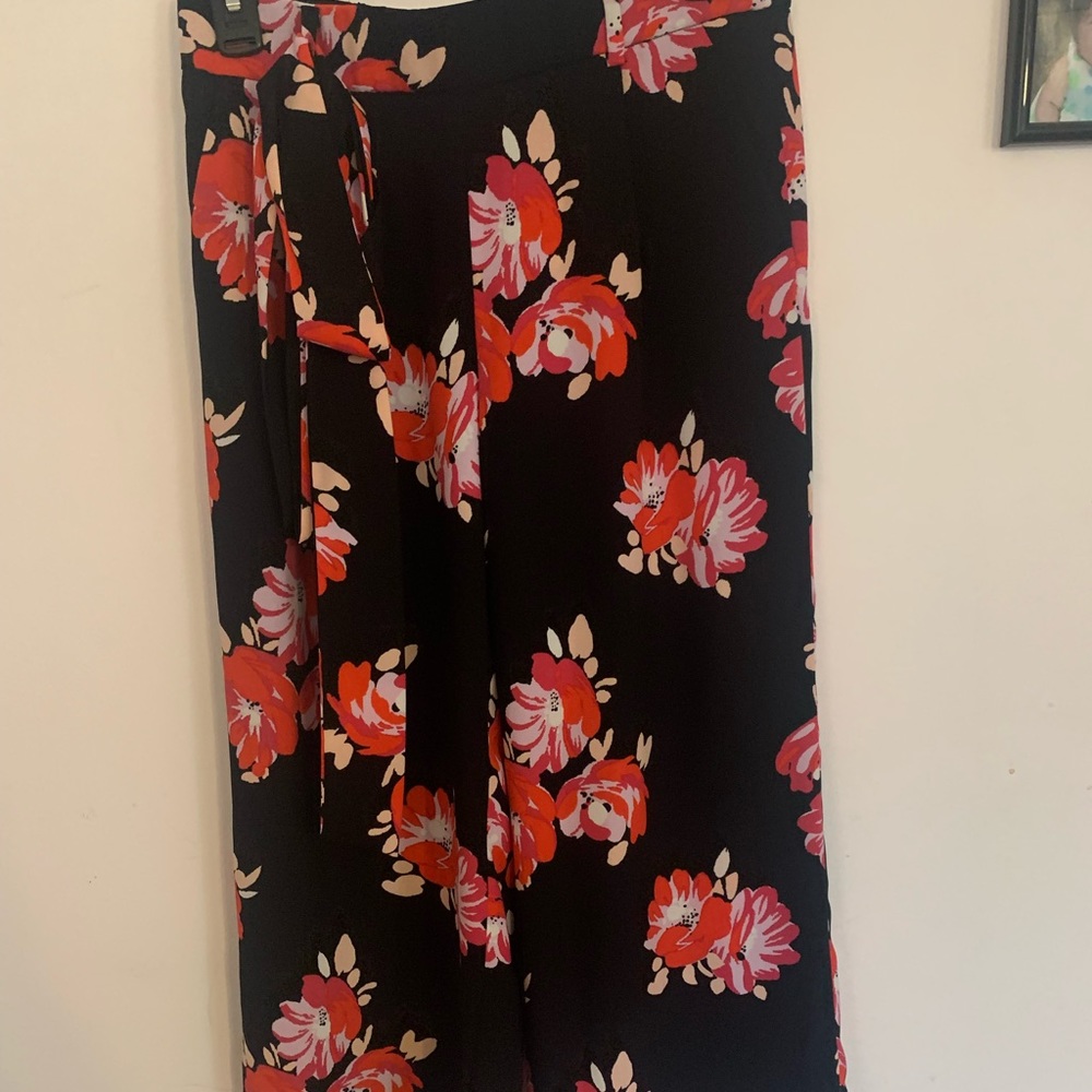 Halogen capris